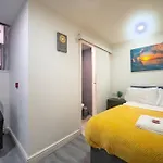 Driftwood Rooms